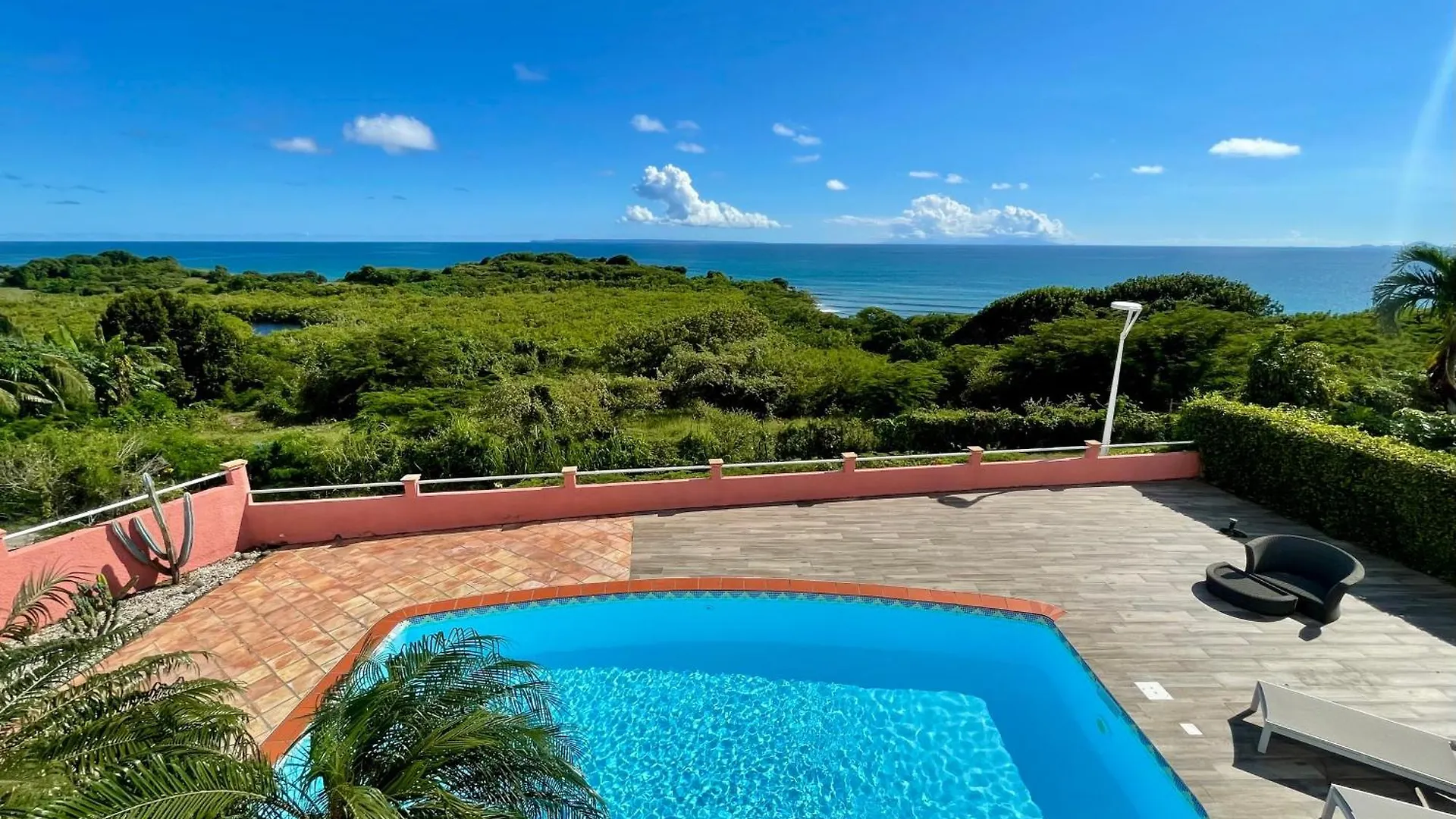 Apartment Charmant T3 En Haut De Villa, Vue Panoramique Sur La Mer Le Gosier