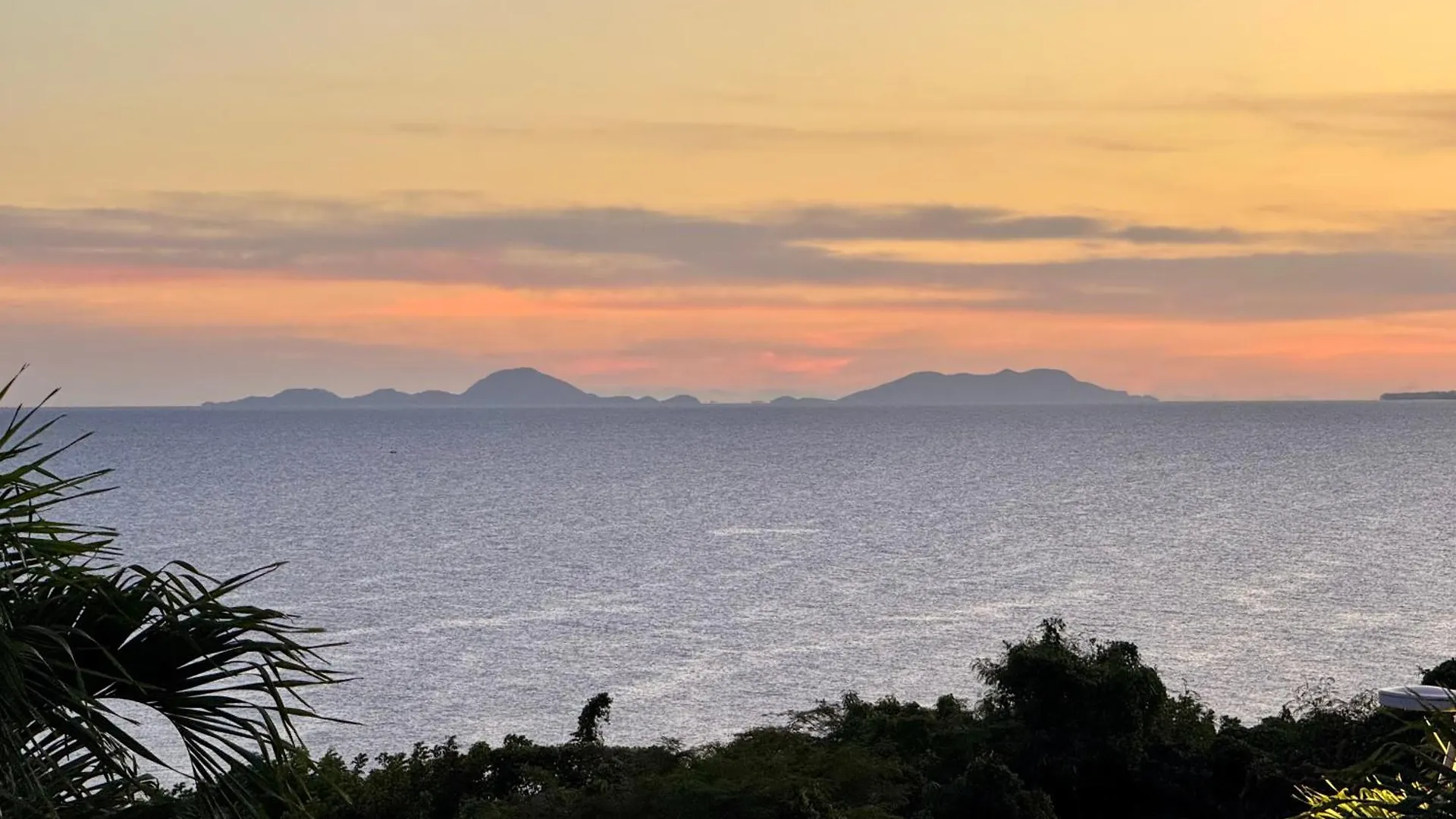 Charmant T3 En Haut De Villa, Vue Panoramique Sur La Mer Le Gosier  Guadeloupe
